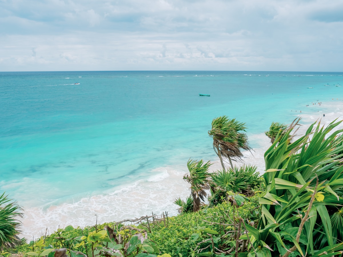 Turquoise Caribbean water at Tulum beach, Yucatán Peninsula